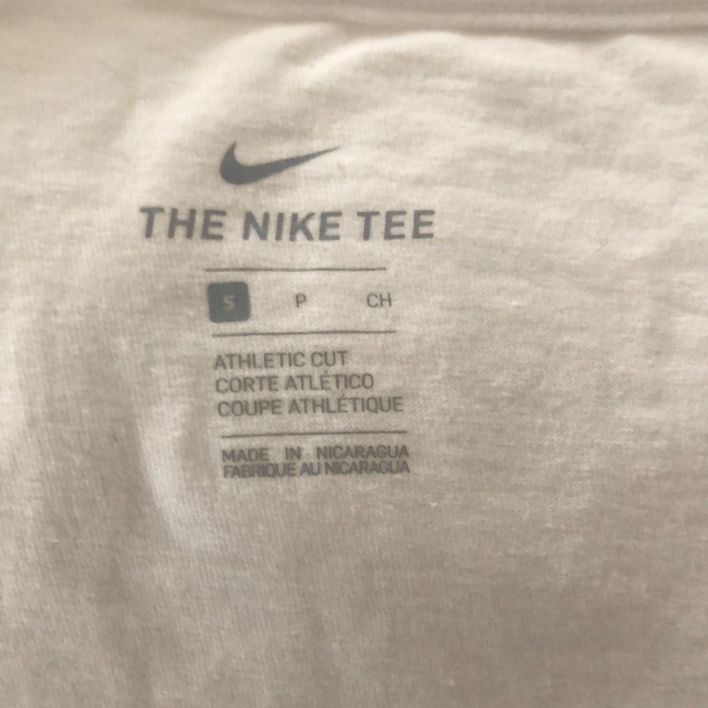 NWT Nike  women’s SzS Orange/White T-shirt w/Paw - Picture 5 of 6